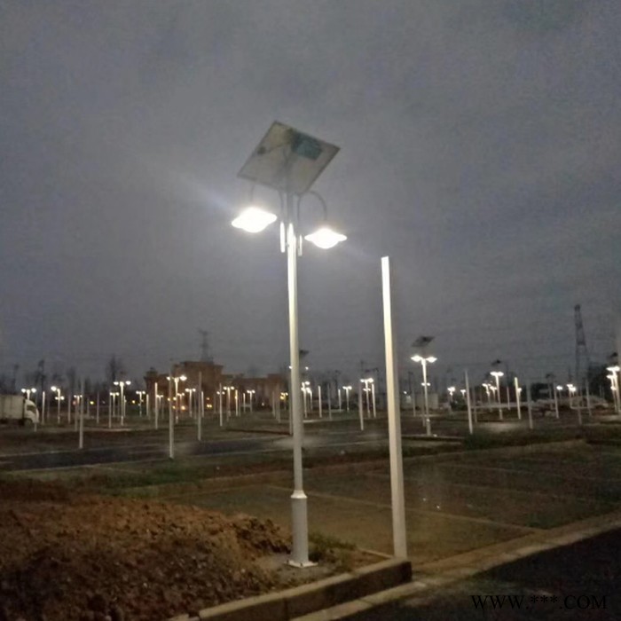 云亞光電6米30W農(nóng)村太陽能路燈 一體化太陽能路燈