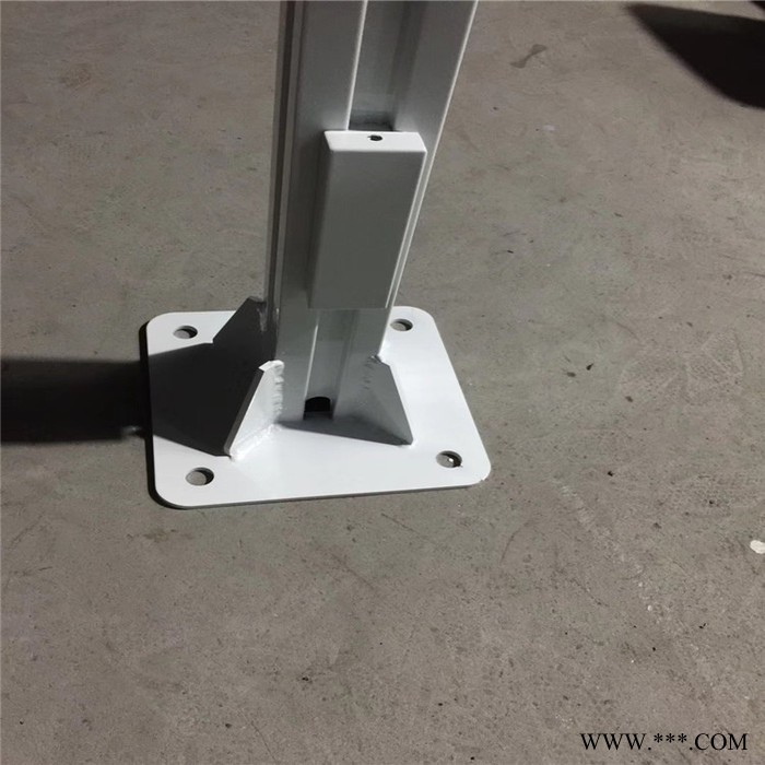 南充市太陽能監控桿  高桿燈價格_高度抗震