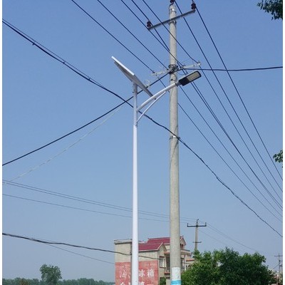 **太陽能路燈棗莊鋰電太陽能路燈太陽能一體燈山東太陽能路燈生產廠家