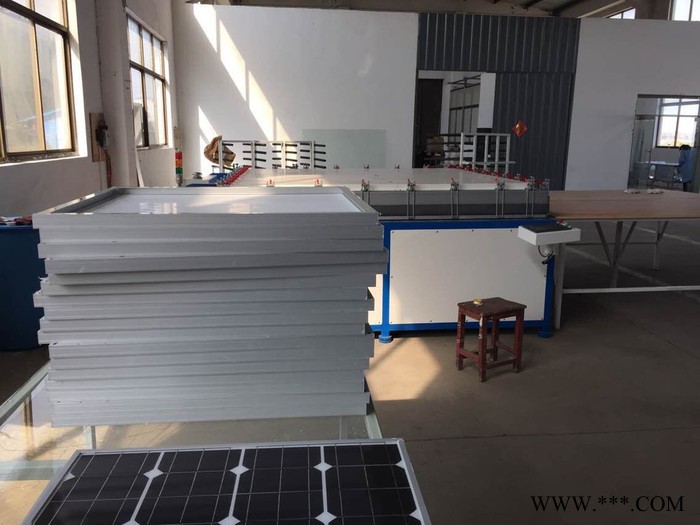 太陽能生產廠家，太陽能一體化路燈，揚州富能品牌18V30W太陽能電池板