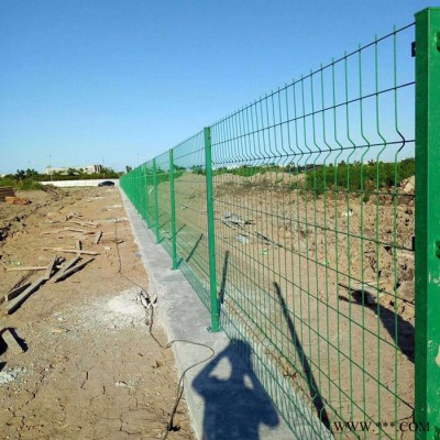拓俊 綠色光伏雙邊絲護欄 高速公路低碳鋼絲防護邊框圍欄 鐵絲隔離護欄網