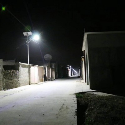 廣漢太陽能路燈40W二體化太陽能路燈分體式太陽能路燈鋰電池6米一體化太陽能路燈人體感應智能控APP