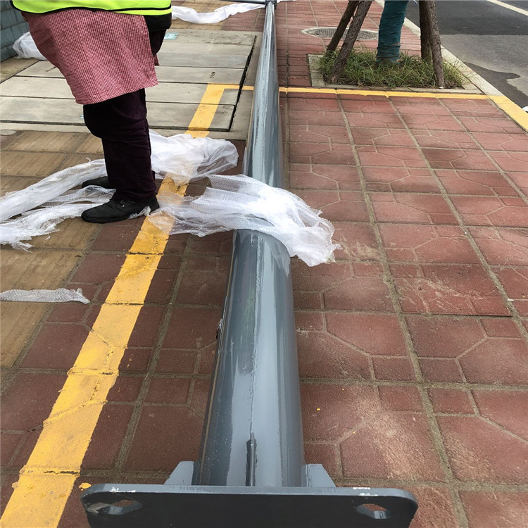 南充市太陽能監控桿 高桿燈價格_高度抗震