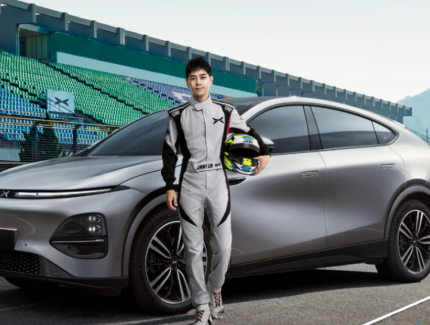 特斯拉車禍后，林志穎為小鵬G6“代言”