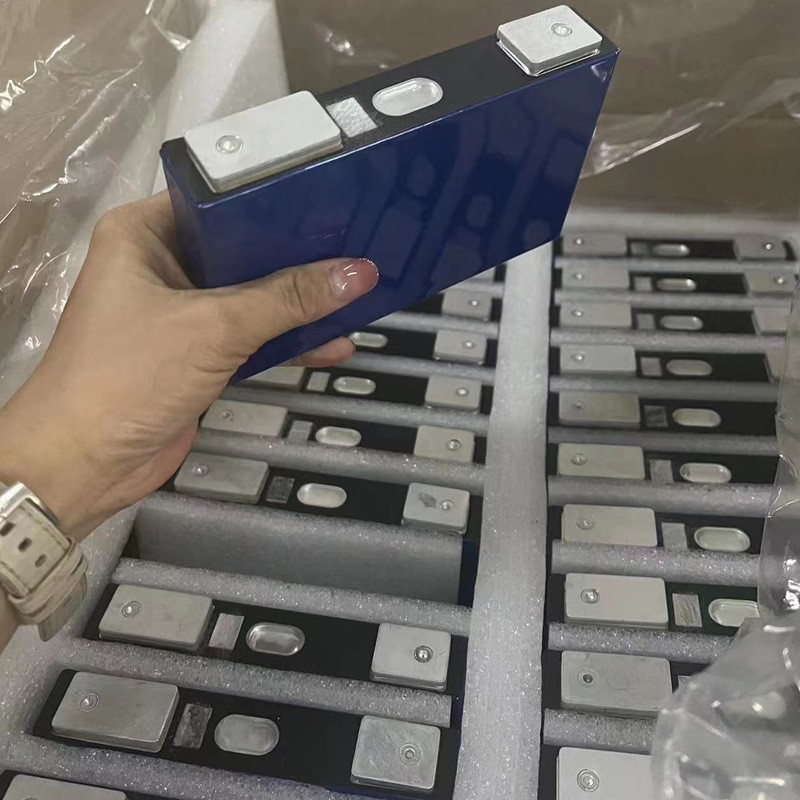直供寧德時代大單體電芯磷酸鐵鋰電池三元鋰光伏3.7V電動車鋰電池