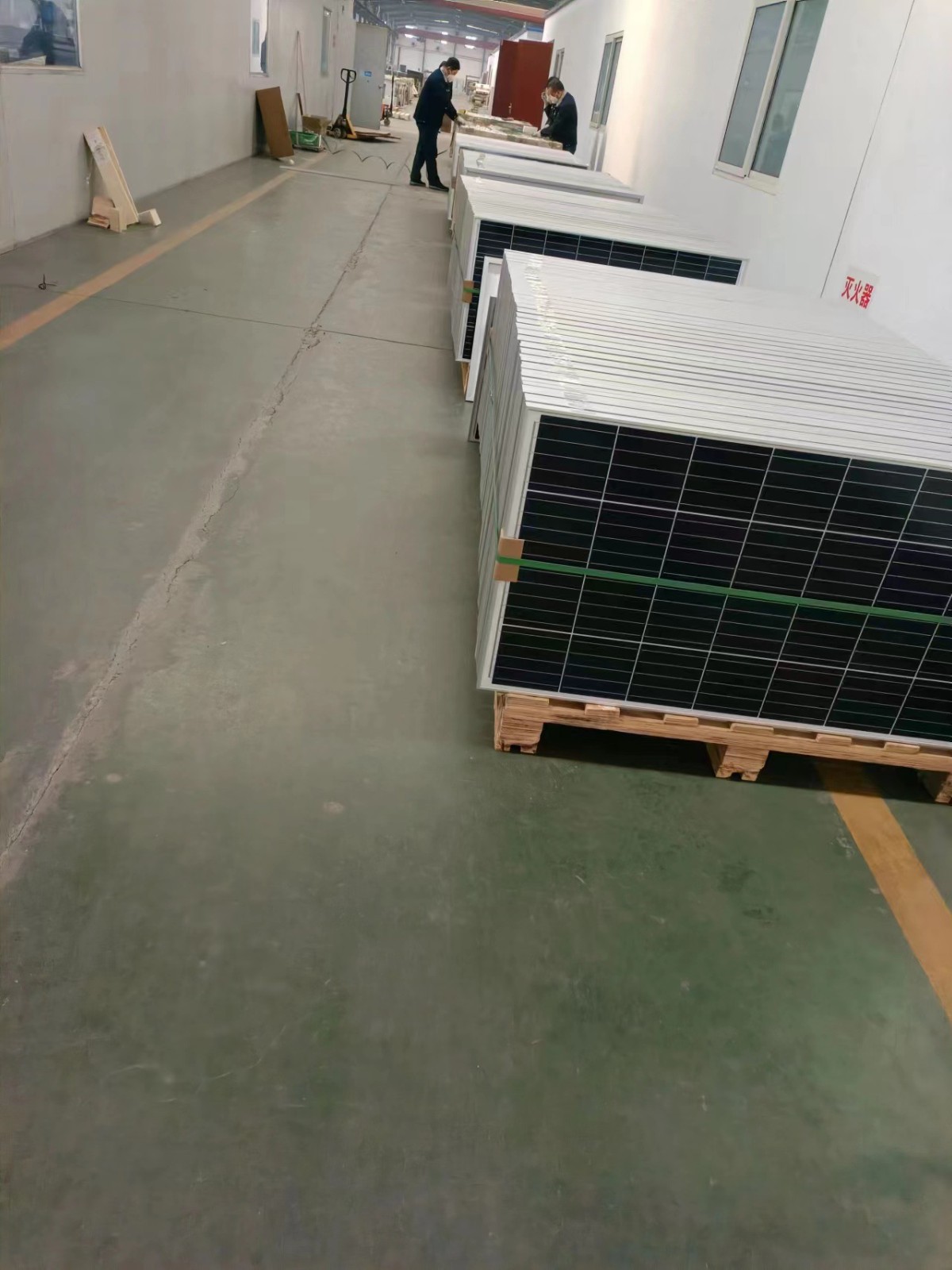 太陽能電池板生產廠家 多晶400w太陽能電池板 雷豪生產